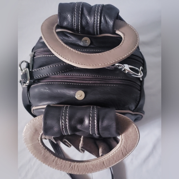 Beautiful Flawer Leather Purse. - Picture 4 of 7